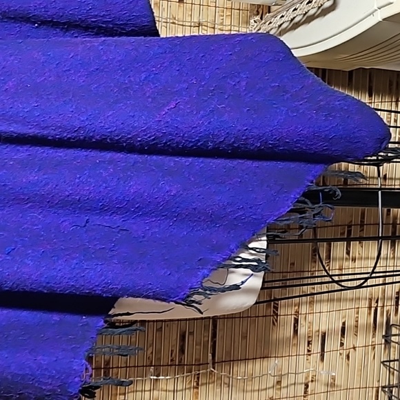 Beautiful Textured Purple Cape with Two Buttons 100% Wool Zig Zag from Nepal - Picture 6 of 9